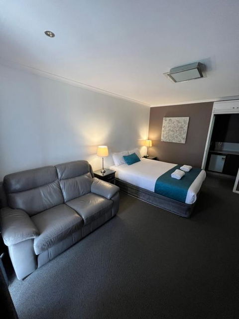 Pevensey Motor Lodge - Tweed Heads Accommodation 3