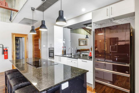 Platinum Precinct - The Apartment - Tweed Heads Accommodation 0