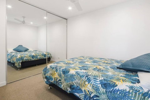 Perfect Haven In Spring Hill 2B1B And Parking - Tweed Heads Accommodation 3