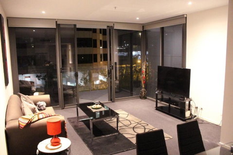 Perfectly Located Modern Apartment - Canberra CBD - Tweed Heads Accommodation 1