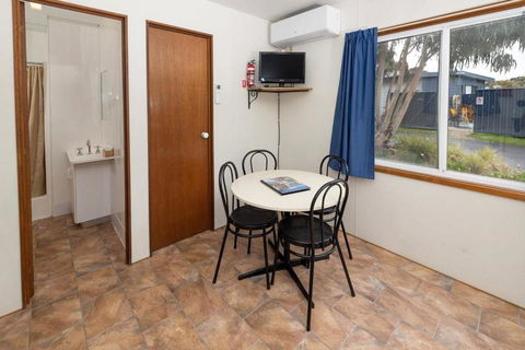 Pet Friendly On The Great Ocean Road - Tweed Heads Accommodation 3