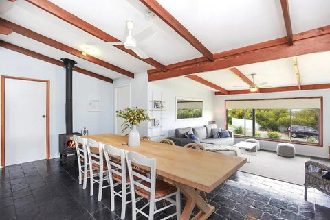 Port Elliot Coastal Cottage - 18 Handby Street,Port Elliot, No Linen Included - Tweed Heads Accommodation 0