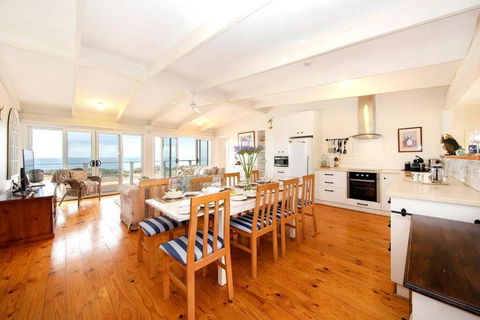 PORT WILLUNGA DREAMING A Beach Front Experience - Tweed Heads Accommodation 0