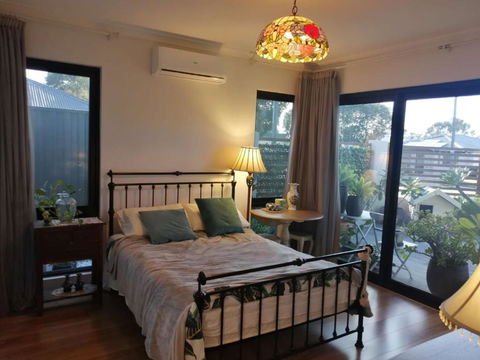 Private & Cosy! Master Bedroom In Perth With Garden View - Tweed Heads Accommodation 0