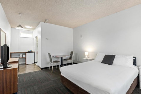 Red Carpet Motel - Tweed Heads Accommodation 1