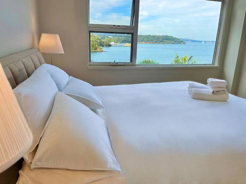 RAG05 - Mosman Exclusive Waterfront Luxury Living - Tweed Heads Accommodation 1