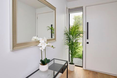 Preston Lux House 5 Bed 5 Bath - Tweed Heads Accommodation 1