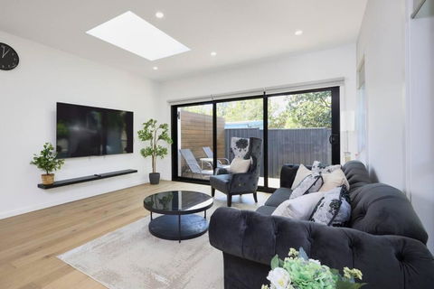 Preston Lux House 5 Bed 5 Bath - Tweed Heads Accommodation 0