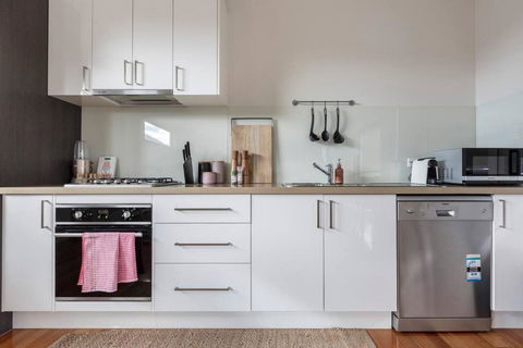 Primrose - Chic Mid-Century Style In Brunswick - Tweed Heads Accommodation 2