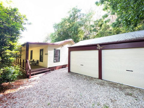Primrose Cottage - Tweed Heads Accommodation 0