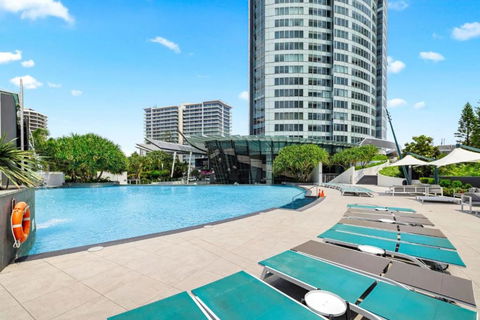 Q Tower At Surfers Paradise - From Level 3 - Private & Self Contained Apartments - Tweed Heads Accommodation 0