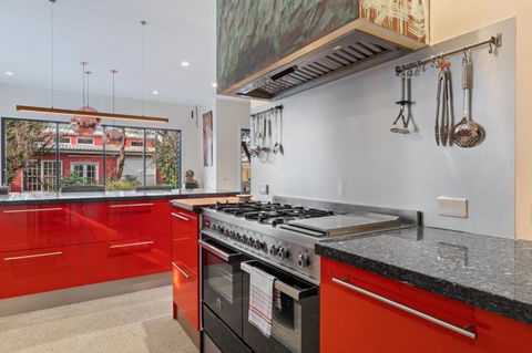 Quaint 4-Bed With Backyard 5-Min To The Beach - Tweed Heads Accommodation 2