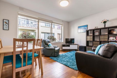 Quaint & Homey Ripponlea Flat - Tweed Heads Accommodation 0