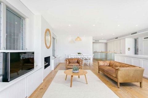 Queenscliff Penthouse - Beachfront - Tweed Heads Accommodation 2