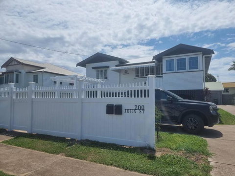 Queensland Charm In Maryborough - Tweed Heads Accommodation 0