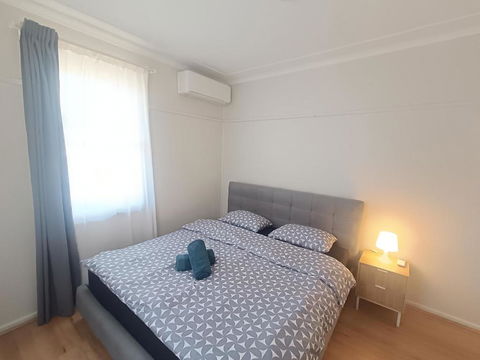 Quiet Room With Air Conditioning - E4 - Tweed Heads Accommodation 2