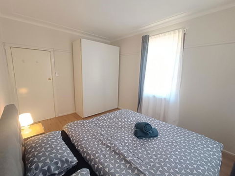 Quiet Room With Air Conditioning - E4 - Tweed Heads Accommodation 3