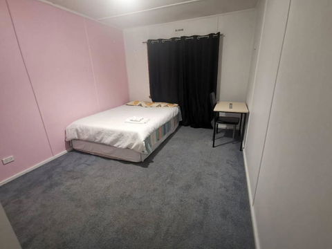 Quiet Room With Off Street Parking In Hobart - Tweed Heads Accommodation 2