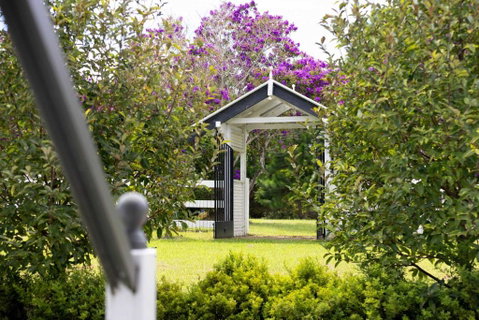 Rambling Roses - Tweed Heads Accommodation 1