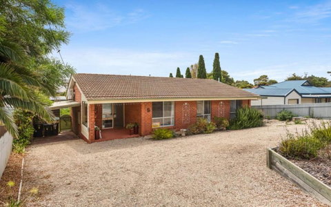 Ratties Residence 6 Carnegie St Port Ellliot - No Linen Included - Tweed Heads Accommodation 2