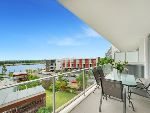 Astra Apartments Rhodes - Tweed Heads Accommodation 1