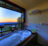 At Remingtons Private Cottages  Lodge - Tweed Heads Accommodation
