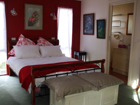 At The Gallery - Tweed Heads Accommodation 0