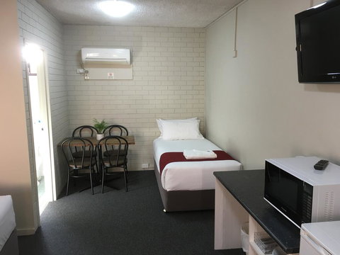 Atlas Motel - Tweed Heads Accommodation 3