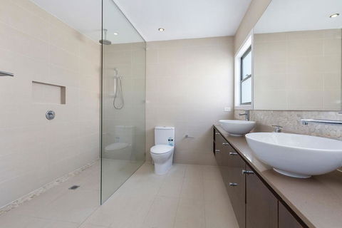 Augusta House - Tweed Heads Accommodation 3