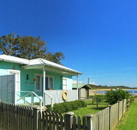 Aurora Beachfront Cottage - Tweed Heads Accommodation