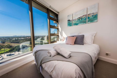 Australia Tower - Olympic Park Green - Tweed Heads Accommodation 1