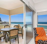 Avalon 3 - views to die for - across the road from convent beach - Tweed Heads Accommodation
