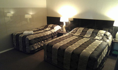 Avalon Motel - Tweed Heads Accommodation 0