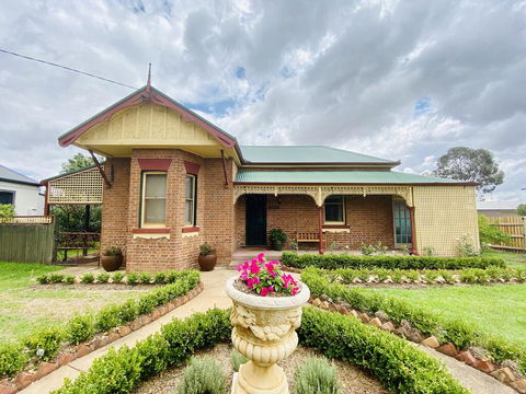 Avoca House - Circa 1900 Gorgeous Federation Home - Tweed Heads Accommodation 0
