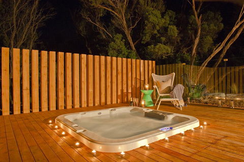 Azure Beach Retreat - Spa Luxury - Tweed Heads Accommodation 0