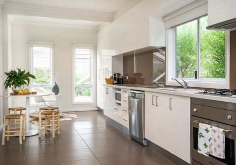 Azure Beach Retreat - Spa Luxury - Tweed Heads Accommodation 3