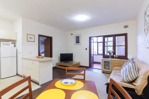 B3 Walk To UWA, Swan River On The Nedlands Border - Tweed Heads Accommodation 2