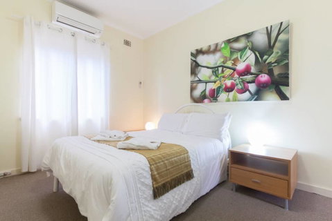 B5 Close To Nedlands, Cafes, Swan River, SCGH & UWA - Tweed Heads Accommodation 1