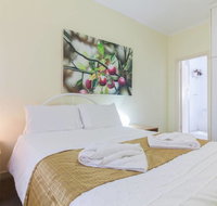 B5 Close to Nedlands Cafes Swan River SCGH  UWA - Tweed Heads Accommodation