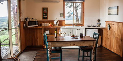 Balingup Heights Hilltop Forest Cottages - Tweed Heads Accommodation 3