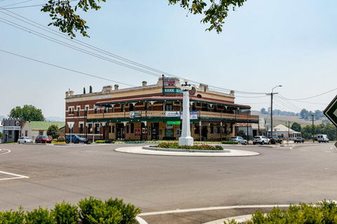 Bank Hotel Dungog - Tweed Heads Accommodation 0