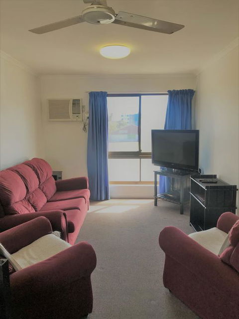 Bargara Beach Motor Inn - Tweed Heads Accommodation 3