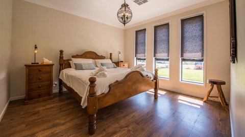 Barossa Family Holiday Home - Tweed Heads Accommodation 0