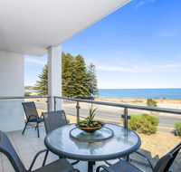 Bayline Beachfront Apartment no 4 - Tweed Heads Accommodation