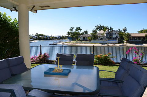 Bayz Maroochy Waters - Tweed Heads Accommodation 1