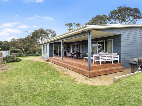 Beach Fun - 11 Broadbeach Drive - Tweed Heads Accommodation 0