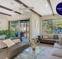 BEACH HOME ENCHANTED STAY CONNECT with NATURE - Tweed Heads Accommodation