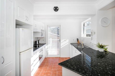 Beach Side Holiday Apartment - Tweed Heads Accommodation 2