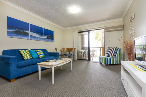 Beaches On Wave Street - Tweed Heads Accommodation 3