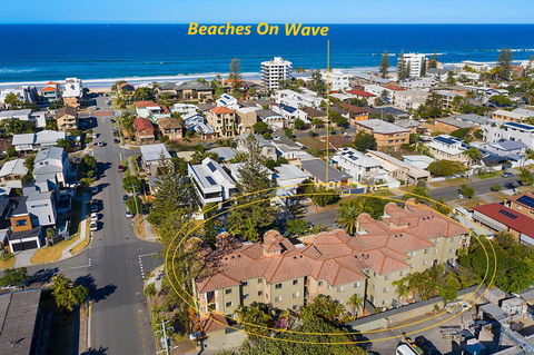 Beaches On Wave Street - Tweed Heads Accommodation 2